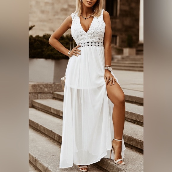 Dresses & Skirts - Slit Lace Detail V-Neck Dress